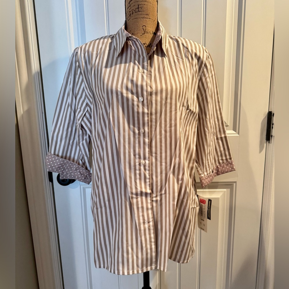 Allison Daley Women’s Button Up Blouse. Size 18W and NWT.